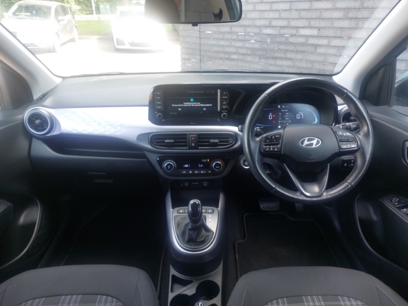 Hyundai I10 1.2 79 Premium Nav Green #3