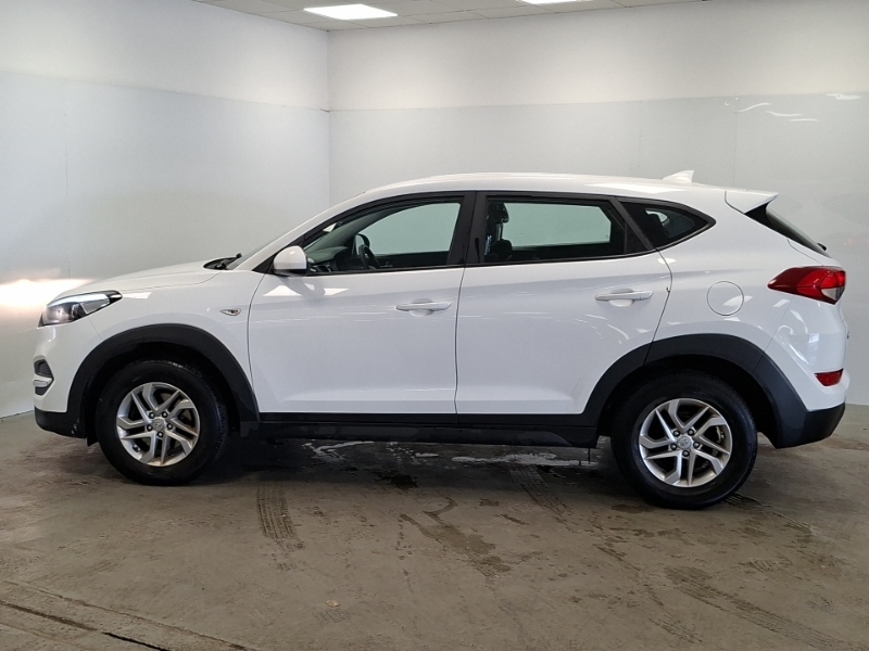 Hyundai Tucson 1.7 Crdi Blue Drive S 2Wd White #4