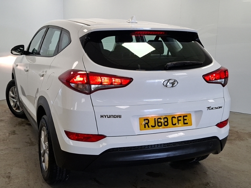 Hyundai Tucson 1.7 Crdi Blue Drive S 2Wd White #2
