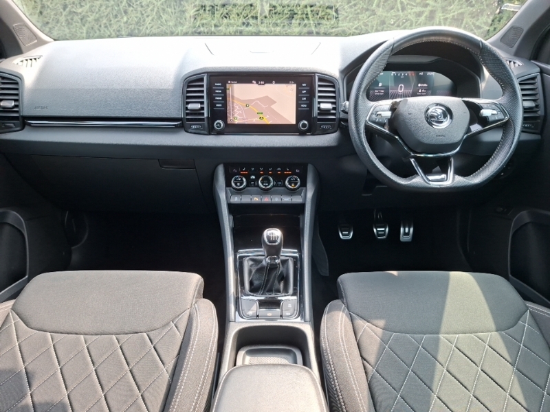 Skoda Karoq 1.5 Tsi Sportline Black #2