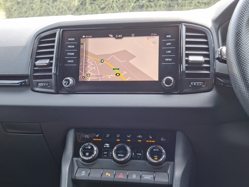 Skoda Karoq 1.5 Tsi Sportline Black #6
