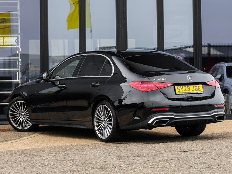Mercedes-Benz C Class Estate Black #2