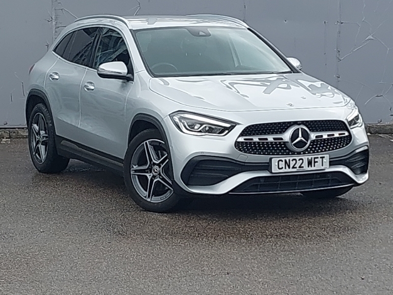 Mercedes-Benz GLA Class Gla 180 Amg Line Premium Silver