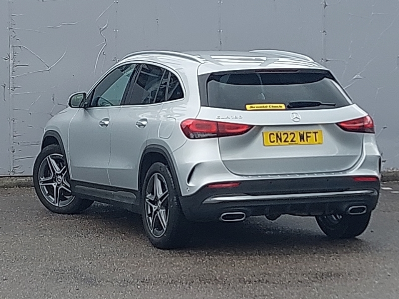 Mercedes-Benz GLA Class Gla 180 Amg Line Premium Silver #2