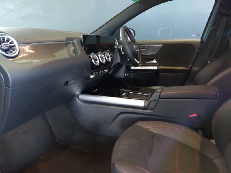 Mercedes-Benz GLA Class Suv Black #5