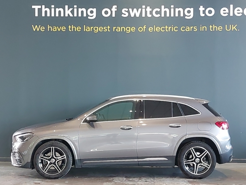 Mercedes-Benz GLA Class Suv Black #4