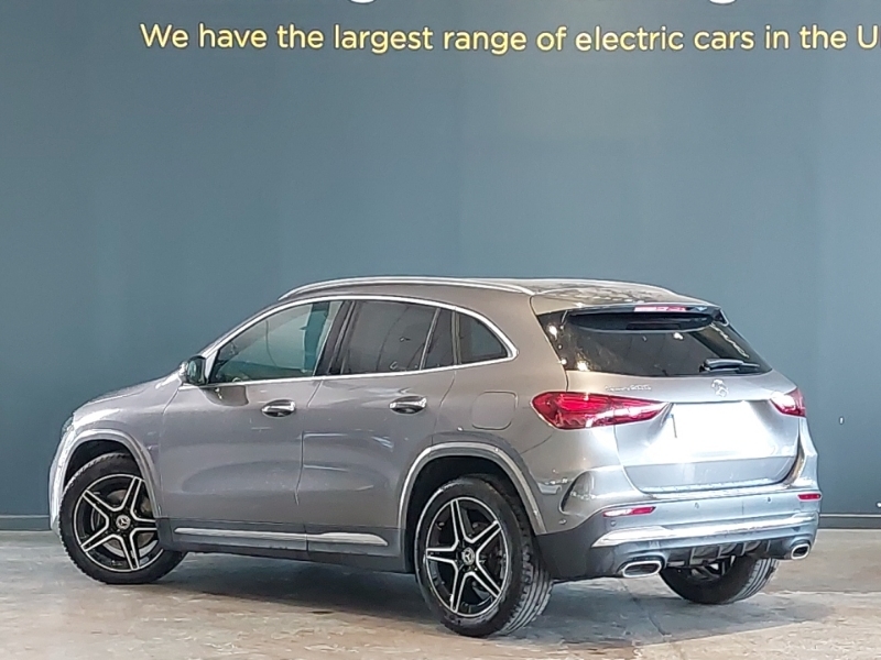 Mercedes-Benz GLA Class Suv Black #2