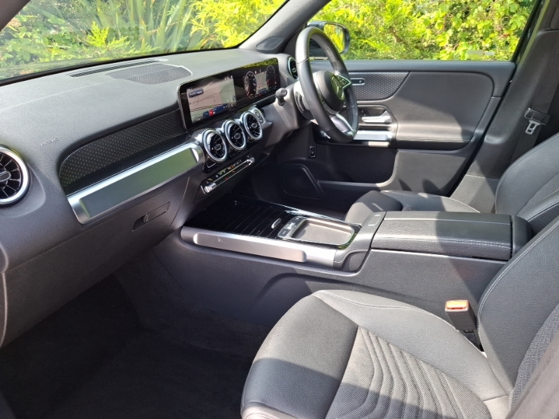Mercedes-Benz GLB Class Glb 200 Sport Executive 7G-tronic Black #5
