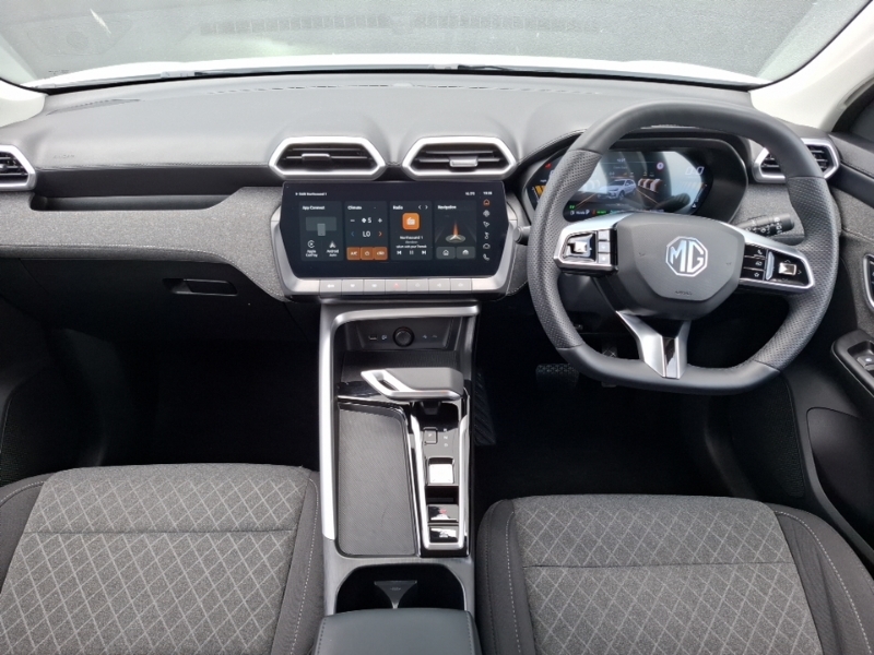 MG ZS 1.5 Hybrid Se White #3