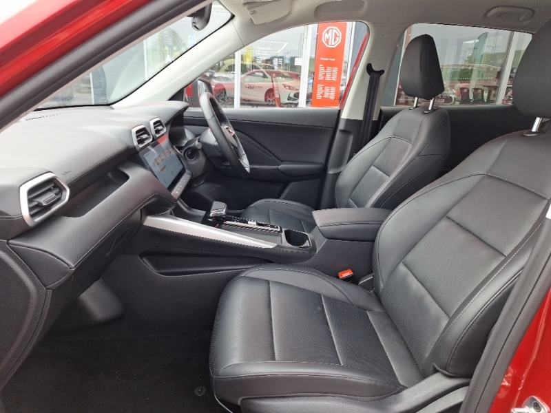 MG ZS 1.5 Hybrid Trophy Red #5