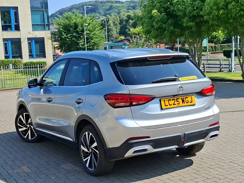MG ZS 1.5 Hybrid Trophy Silver #2