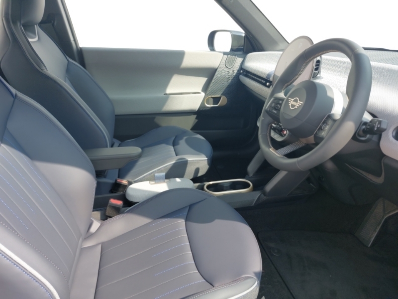 Mini Hatch 135Kw E Exclusive Level 1 41Kwh Blue #6