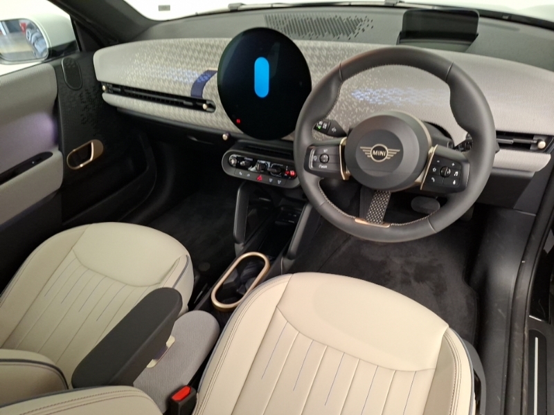 Mini Hatch 160Kw Se Exclusive 54Kwh Black #4