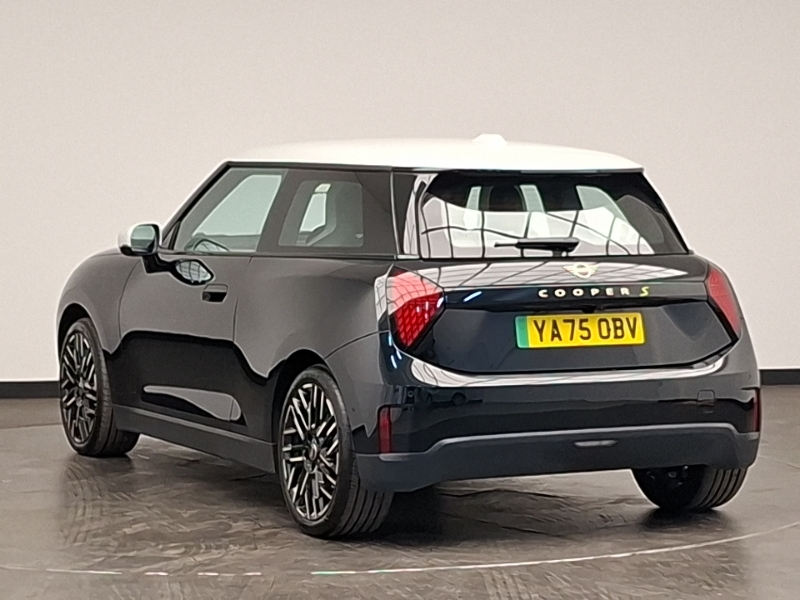 Mini Hatch 160Kw Se Exclusive 54Kwh Black #2