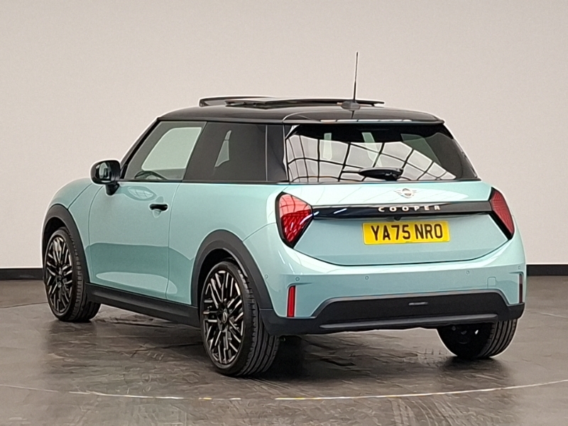 Mini Hatch 1.5 C Exclusive YA75NRO Green #2