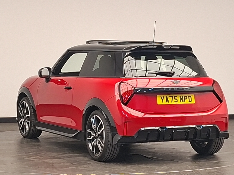 Mini Hatch 1.5 C Sport YA75NPD Red #2