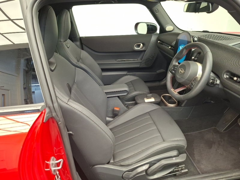 Mini Hatch 1.5 C Sport YA75NPD Red #6