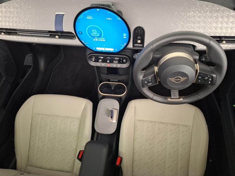 Mini Hatch 2.0 S Exclusive YA75NRJ Black #4