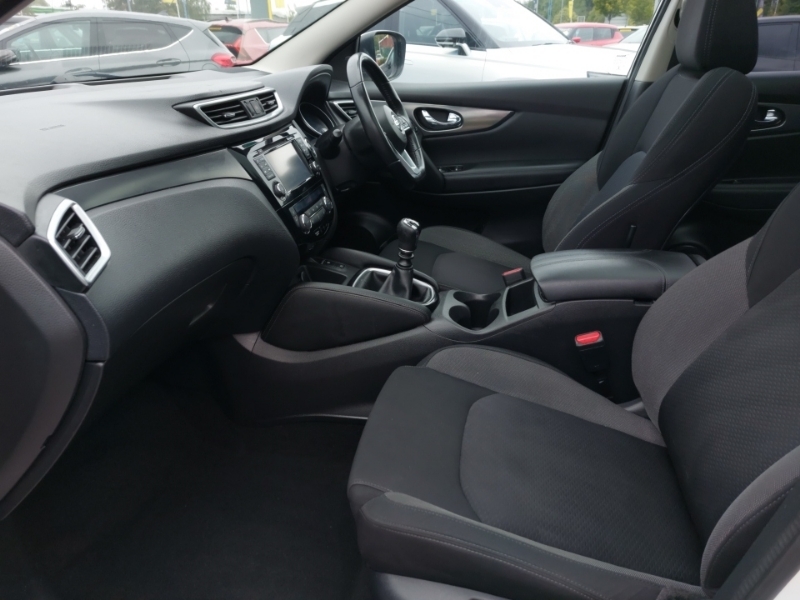 Nissan Qashqai 1.5 Dci 115 N-connecta White #5
