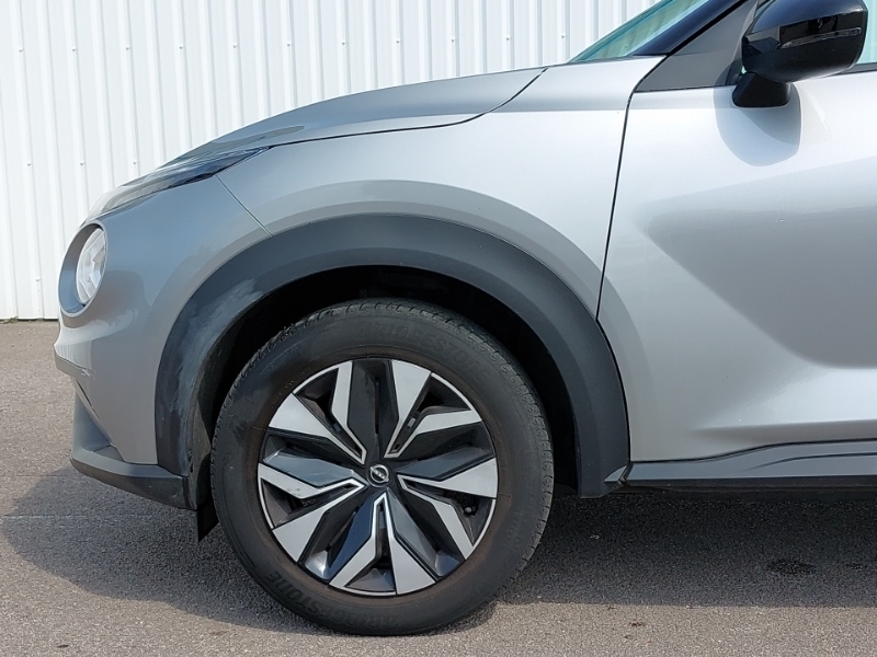 Nissan Juke Tekna White #19