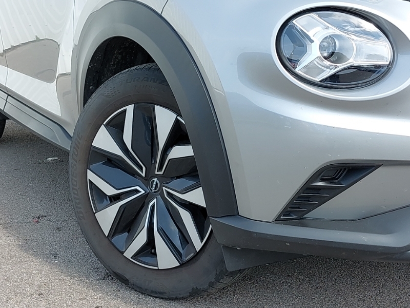 Nissan Juke Tekna White #20