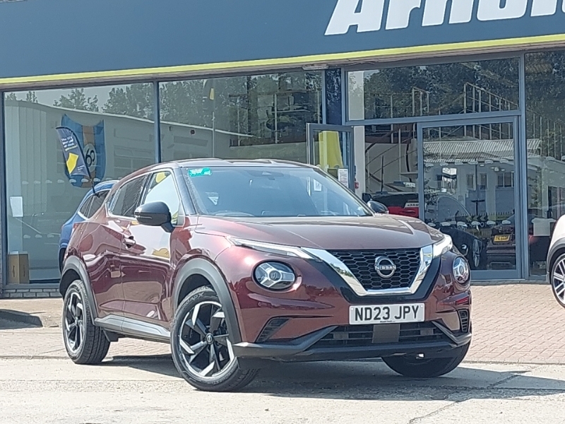 Nissan Juke 1.0 Dig-t 114 N-connecta Dct Red