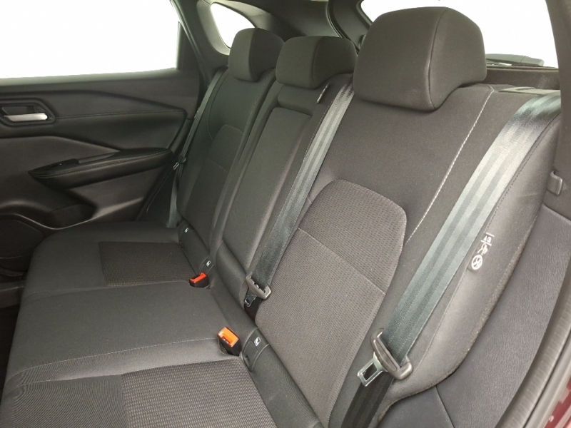Nissan Qashqai 1.3 Dig-t Mh Acenta Premium NV23UMK Red #6
