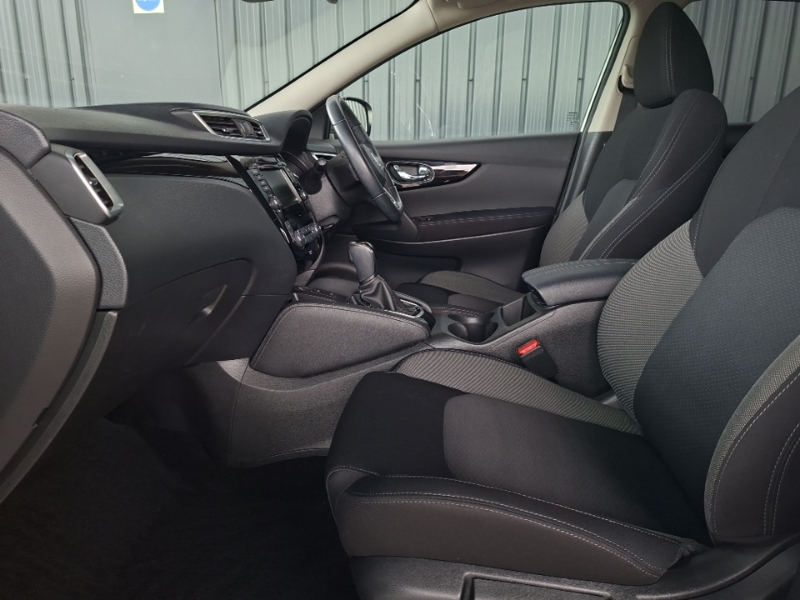 Nissan Qashqai 1.3 Dig-t 160 157 N-connecta Dct Glass Roof VA70AYE White #5