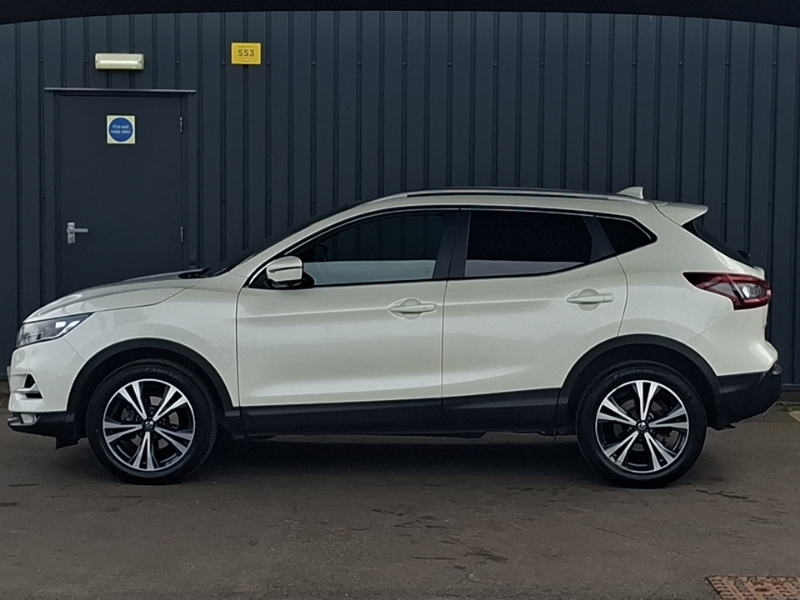 Nissan Qashqai 1.3 Dig-t 160 157 N-connecta Dct Glass Roof VA70AYE White #4