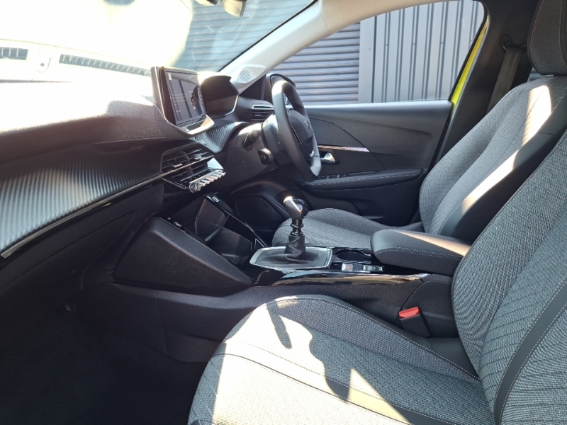Peugeot 208 1.2 Puretech 100 Allure SJ26VBO Yellow #5
