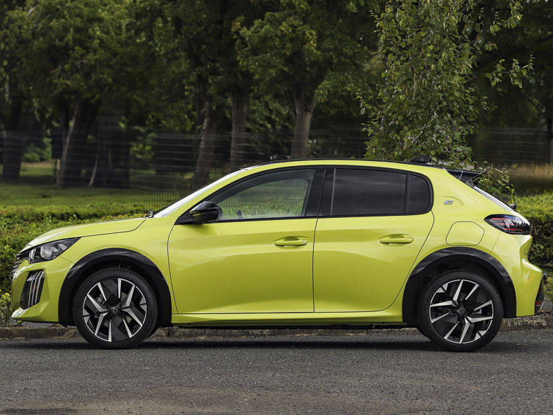 Peugeot e-208 100Kw Gt 50Kwh Yellow #4