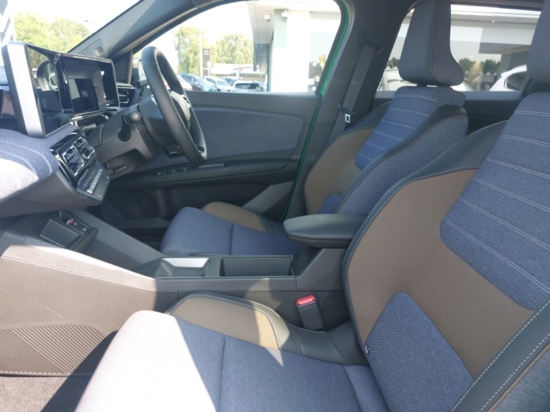 Renault 5 E-Tech 110Kw Techno Comfort Range 52Kwh Green #5