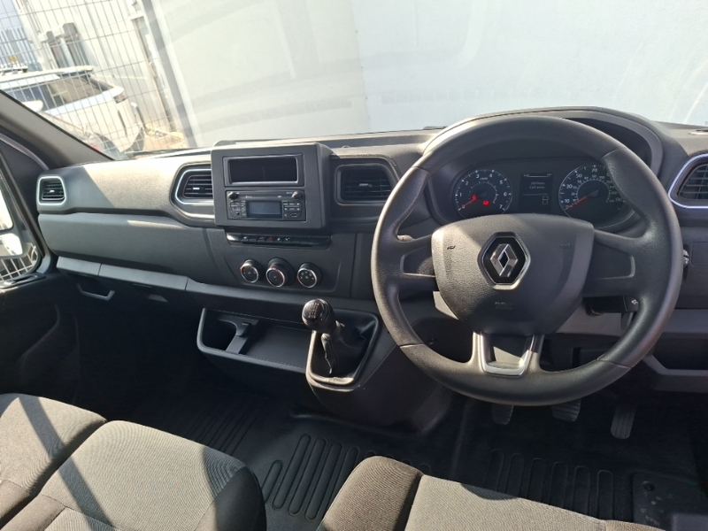 Renault Master Lm35 Blue Dci 135 Advance Medium Roof Van SC73GDV White #3