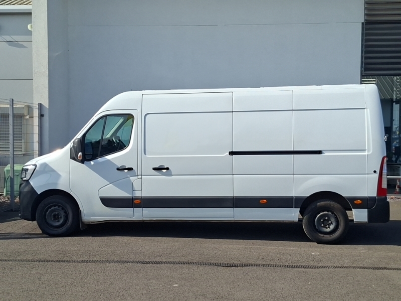 Renault Master Lm35 Blue Dci 135 Advance Medium Roof Van SC73GDV White #4