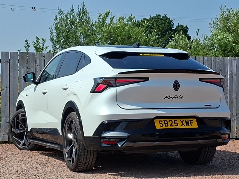 Renault Rafale E-tech Phev Atelier Alpine Awd White #2