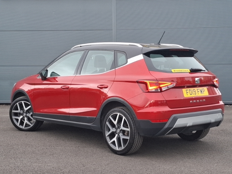 Seat Arona 1.0 Tsi 115 Xcellence Lux Ez FD19FWP Red #2