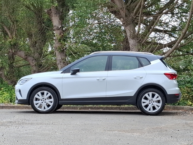Seat Arona 1.0 Tsi 115 Xperience Dsg White #4