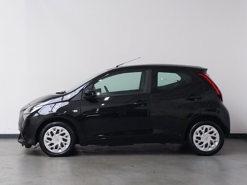 Toyota Aygo 1.0 Vvt-i X-play Tss FG71YMU Black #4