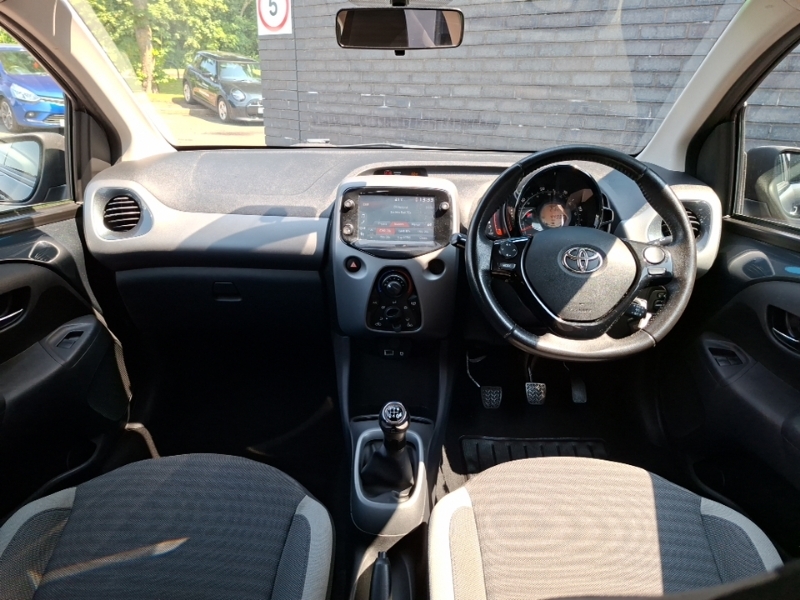 Toyota Aygo 1.0 Vvt-i X-play Grey #3