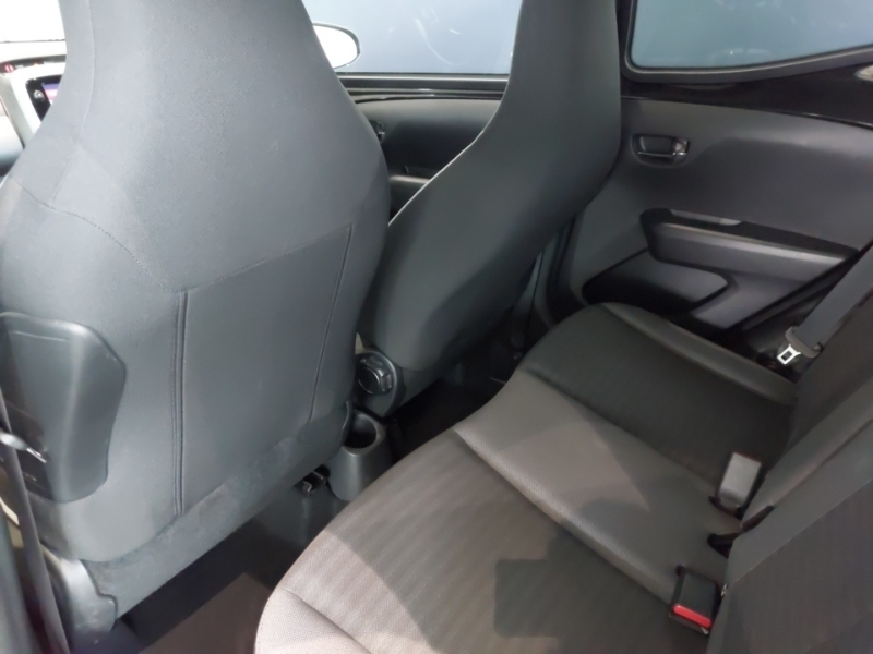 Toyota Aygo 1.0 Vvt-i X-trend Black #6