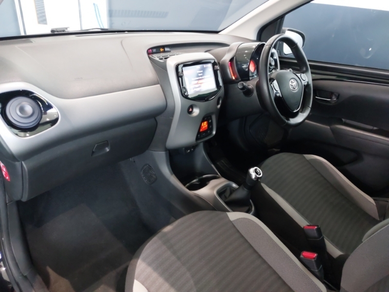 Toyota Aygo 1.0 Vvt-i X-trend Black #5