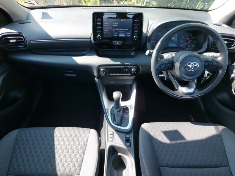 Toyota Yaris 1.5 Hybrid Icon Cvt WD23DTV White #3