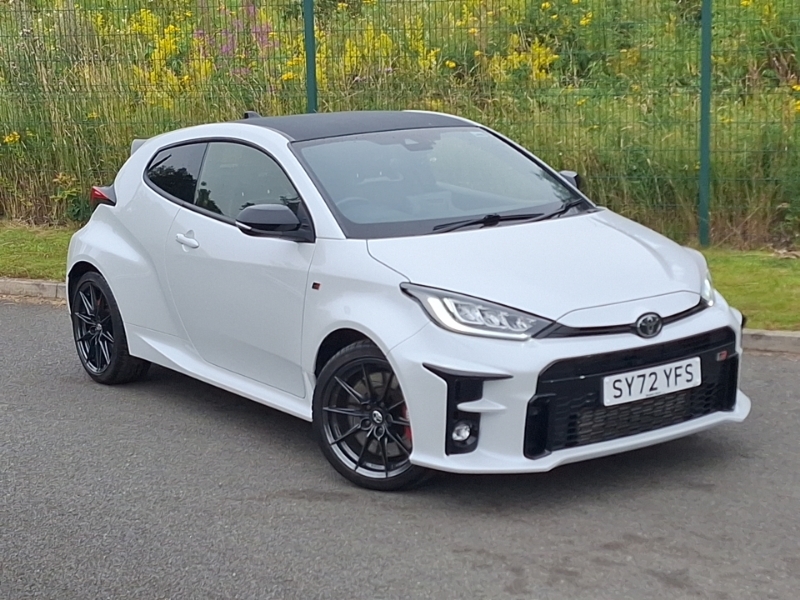 Toyota Yaris Dynamic White #7