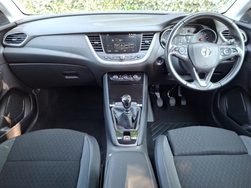 Vauxhall Grandland X 1.2 Turbo Griffin Edition White #3