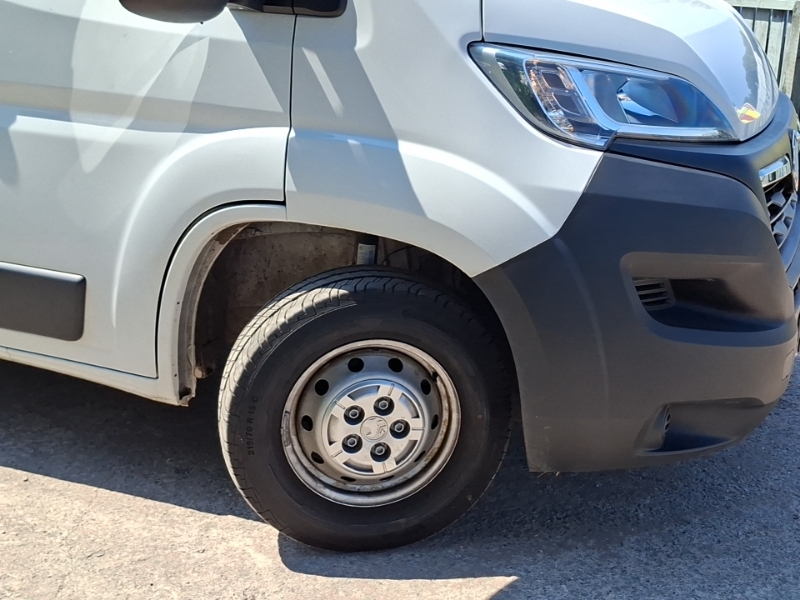 Vauxhall Movano Prime White #19
