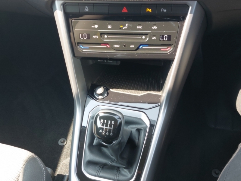 Volkswagen T-Roc Hatchback Black #16