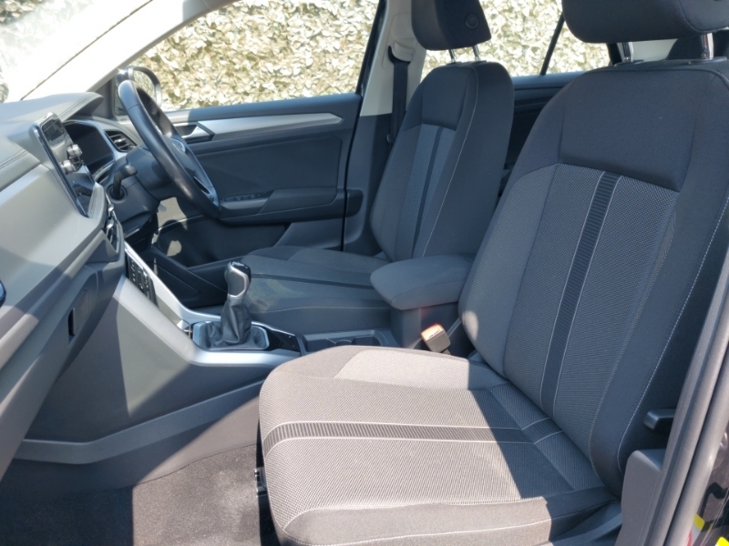 Volkswagen T-Roc Hatchback Black #5