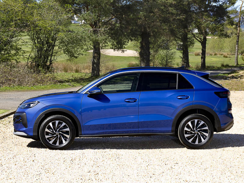Volkswagen T-Roc 1.5 Etsi Life Dsg Blue #4