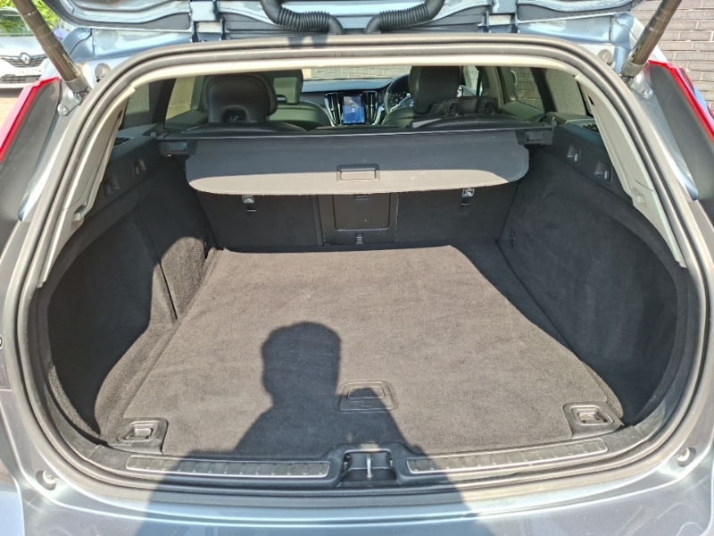 Volvo V60 D4 Inscription Black #18