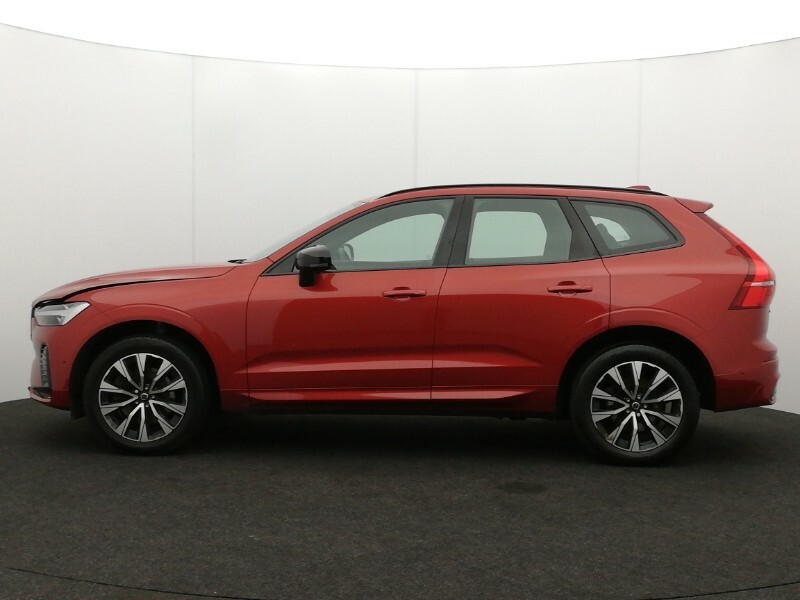Volvo XC60 2.0 B5p Plus Dark Awd Geartronic Red #4